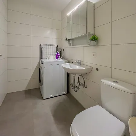 Rosenberg-Suites - Zentral, Stellplatz, Grosse Terasse, Business & Privat Хейльбронн Экстерьер фото